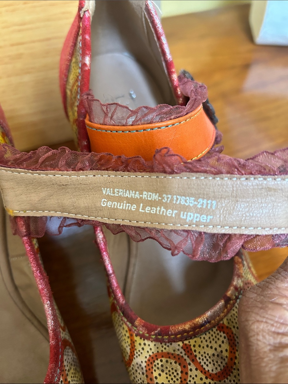 L’Artiste Valeriana Mary Jane Leather Floral Hand painted Platform Pumps Sz 6 - Picture 9 of 14